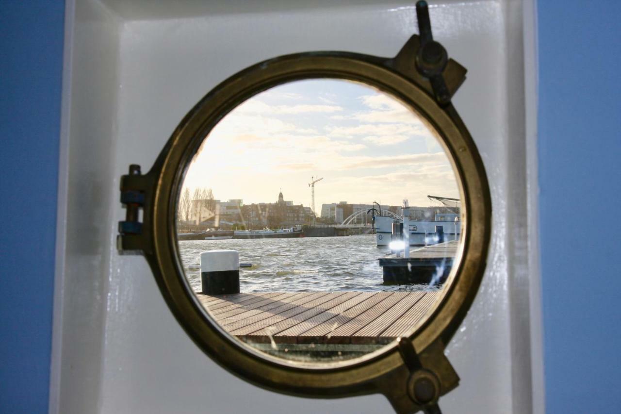 Sailor Suite Coaster Mado Amsterdam Buitenkant foto